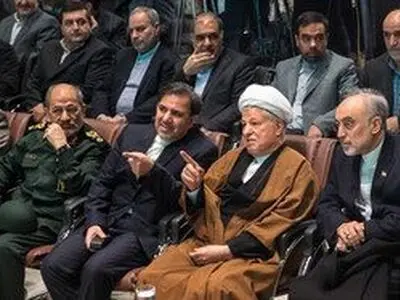 اقدامات هاشمی منجر به ابلاغ سیاست‌های اصل ۴۴ شد/ تمام دستاوردهای هاشمی در دولت قبل بر باد رفت