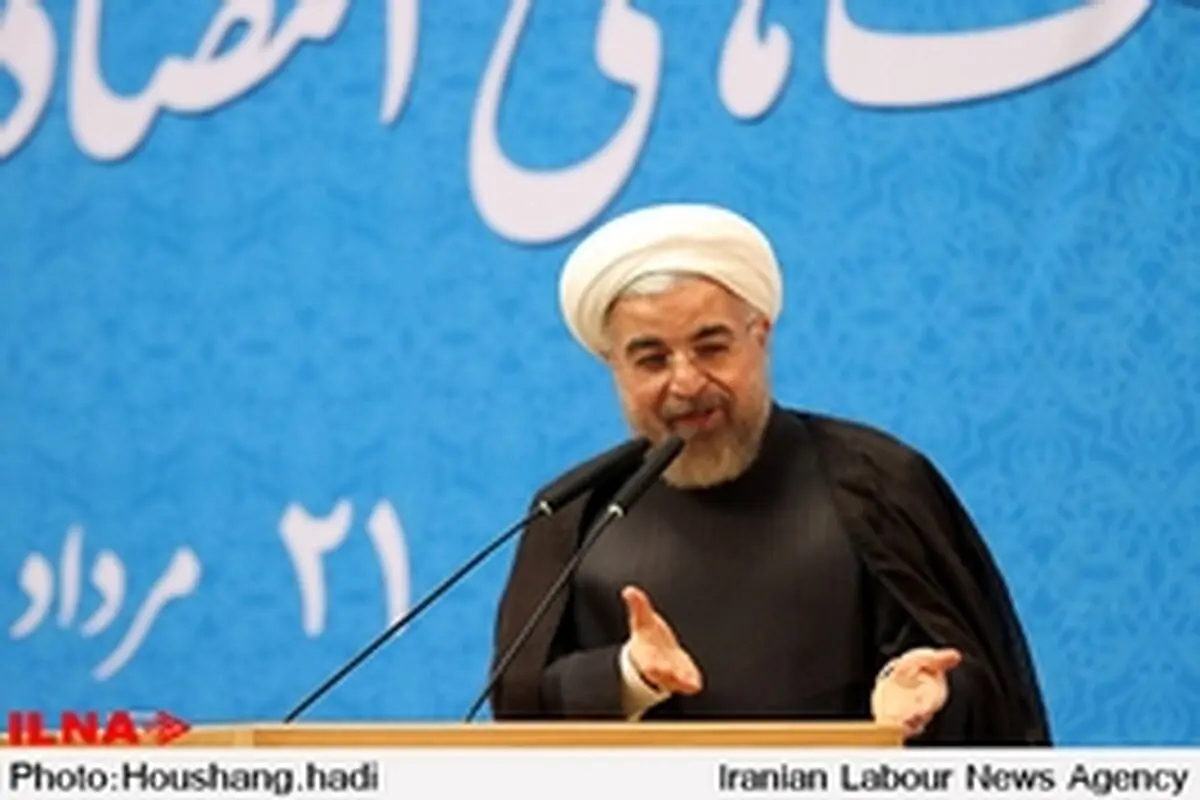 دنیای سیاست نه عصای موسی دارد ونه معجزه / دستور روحانی به وزیر اقتصاد و رییس بانک مرکزی برای رفع موانع صادرات غیرنفتی