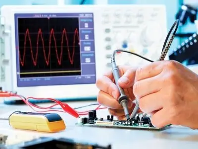 اسیلوسکوپ چیست و چگونه کار می‌کند؟