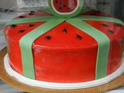 کیک هایی برای تولد که شما را غافلگیر می کنند!+فیلم