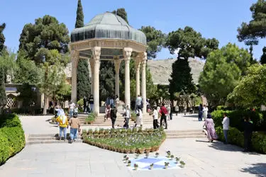  نزدیک به ۳۰۰ هزار بازدید از اماکن تاریخی فارس در نوروز / ۱۰۵ هزار مسافر نوروزی در فارس اسکان یافتند 