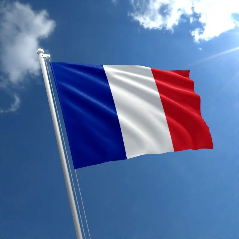 حمله «تروریستی» به گردشگران در نزدیکی برج ایفل پاریس