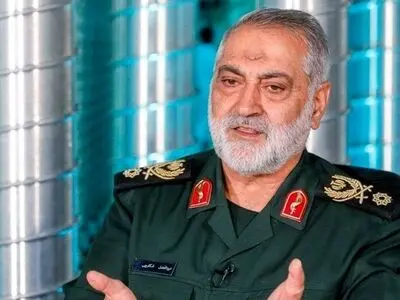 برای ساخت تجهیزات نظامی از هیچ کشوری اجازه نمی‌گیریم