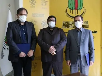 امضای تفاهم‌‌نامه میان انجمن تئاتر انقلاب و دفاع مقدس با ادارۀ کل ارشاد کرمان