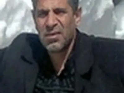 شکری: میثاقیان هم مجبور شد پیراهن آستین بلند بپوشد!