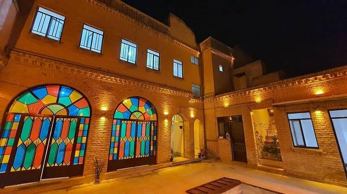 خانه تاریخی صنیعی به اقامتگاه سنتی تبدیل می‌شود/ دعوت از سرمایه‌گذاران بخش خصوصی برای احداث اقامتگاه‌های بومگردی و سنتی در دزفول