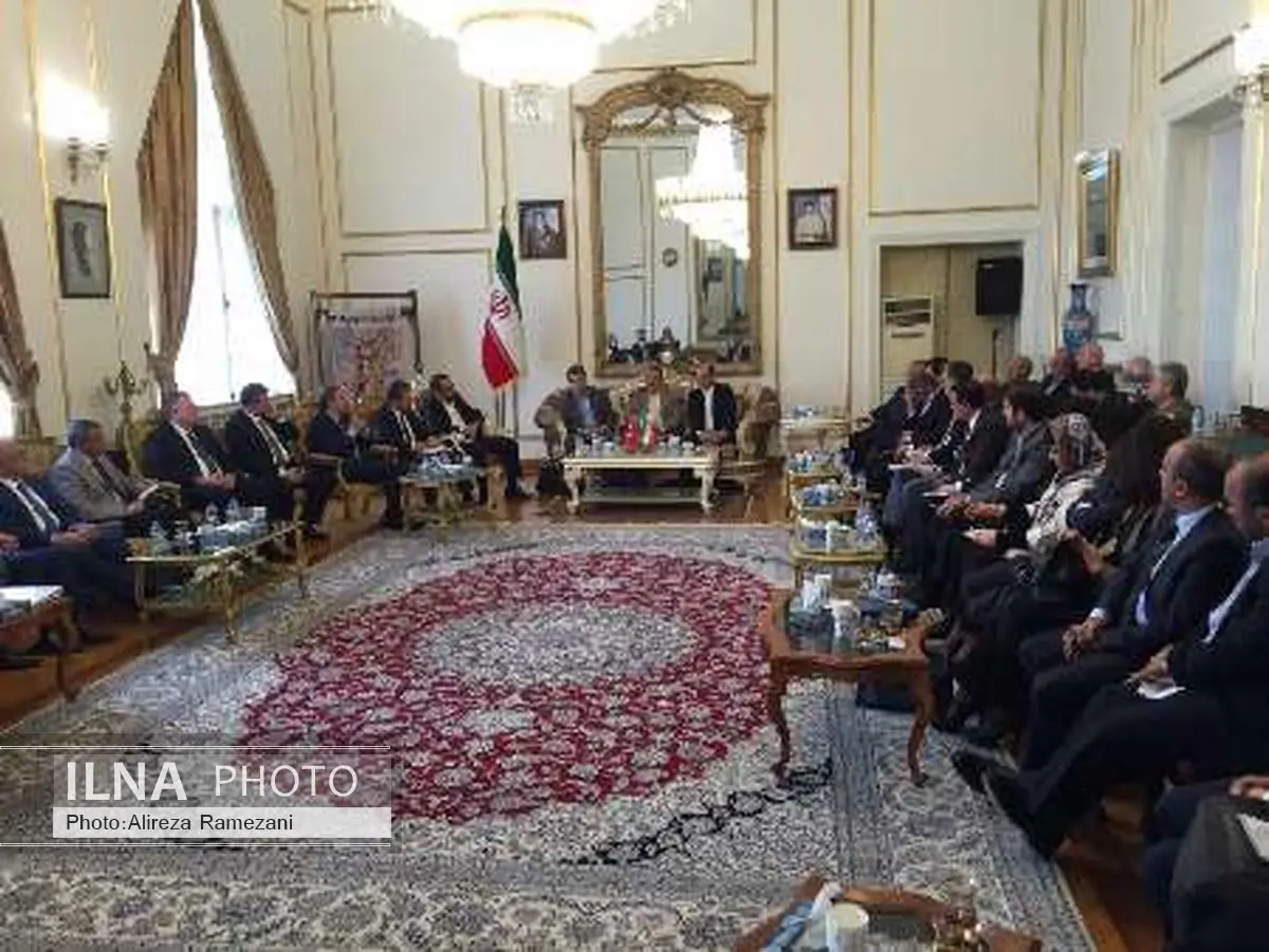 Tehran, Ankara review ways to widen bilateral ties