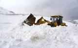 امدادرسانی به ۷۸۰ خودرو گرفتار در برف در محورهای مواصلاتی آذربایجان‌غربی/تردد در محورهای مواصلاتی استان فقط با زنجیر چرخ امکان پذیر است