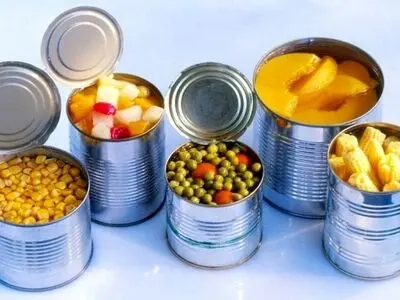مرگ نهفته در قوطی‌های کُنسِرو؛ شایعه یا واقعیت؟/ غذاهای کنسروی در چه شرایطی کشنده هستند؟/ خطر بوتولیسم در کنسروها چیست؟