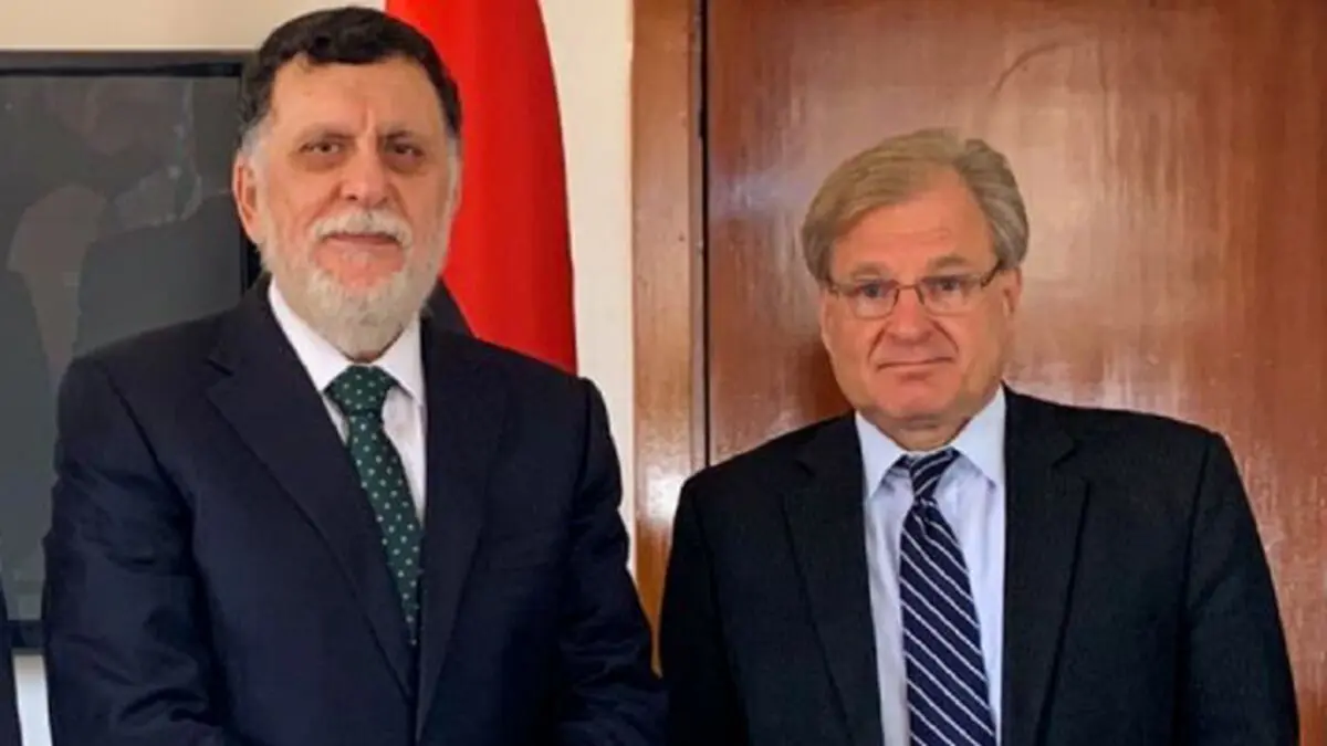 توافق سفیر آمریکا و فائز السراج برای لزوم تمرکز بر راهکار خلع سلاح در لیبی

