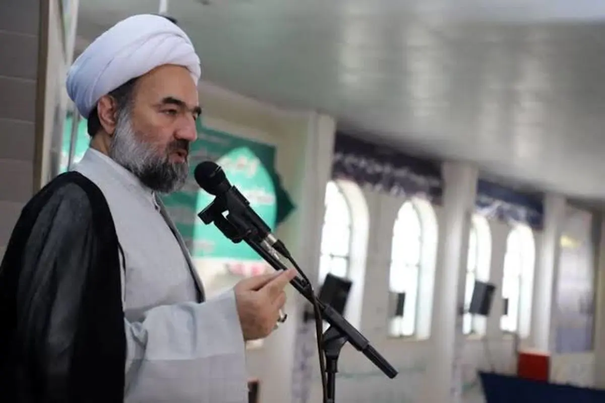 امام جمعه زاهدان: ملت ایران تحت تحریم‌های ظالمانه تسلیم زور نمی‌شود