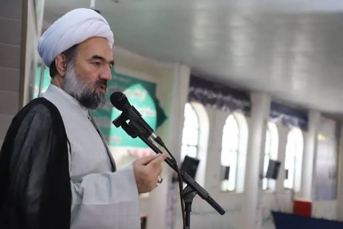امام جمعه زاهدان: ملت ایران تحت تحریم‌های ظالمانه تسلیم زور نمی‌شود