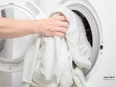 چندین نکته برای تمیز کردن لباس‌های سفید زرد شده