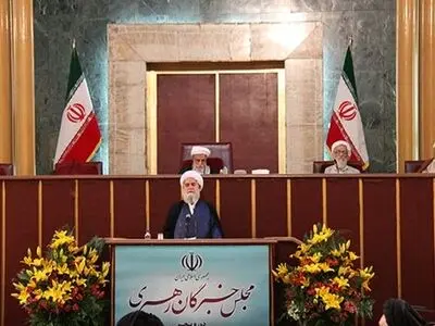 وظیفه خبرگان پشتیبانی و حمایت از رهبری است