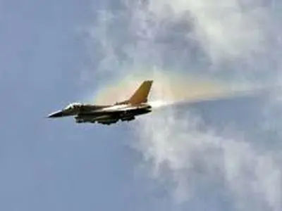 لحظه سقوط جنگنده اف-۱۶ آمریکا + فیلم