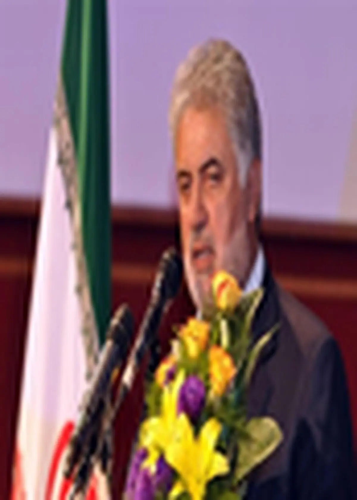 از معتمدان محلات به عنوان اتاق فکر استانداری استفاده می شود