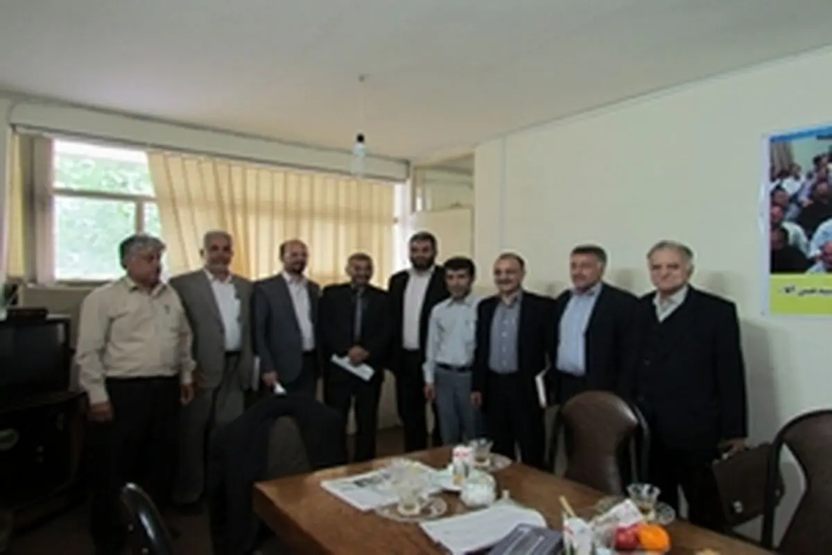 بخش صنعت از ظرفیت های جامعه کارگری استفاده نماید
