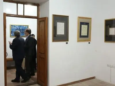 نمایشگاه آثار برگزیده خوشنویسی و نقاشی‌خط تا 28 خرداد ادامه دارد