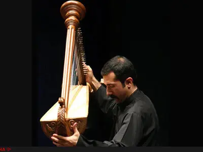 ۲۵۰ آمفی‌تئاتر در ارگان‌های دولتی بدون استفاده رها شده‌اند/هزینه سالن تمرین با کنسرت در بنیاد رودکی برابر است+فیلم 