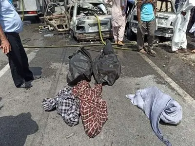 تصادف مرگبار در برخورد دو خودروی سواری با تریلر / 5 نفر جان باختند