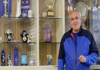 مسی باید التماس کند به استقلال بیاید/ زلاتان مغرور است به درد استقلال نمی‌خورد / دوست دارم یک شبکه اختصاصی برای استقلال بزنم