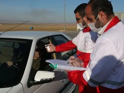 توزیع ۴۰۰ هزار بسته معیشتی بین اقشار آسیب پذیر اصفهان/ تخصیص بودجه ۷۷۵ میلیارد ریالی برای مقابله با کرونا /تعطیلی مراکز خرید تا 15 فروردین