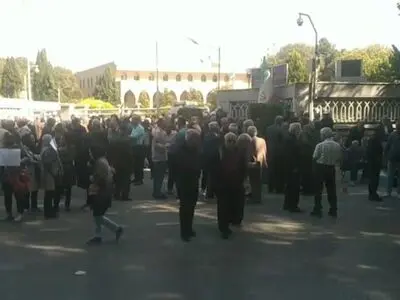 تجمع بازنشستگان فولاد اصفهان/ حال صندوق خوب نیست!