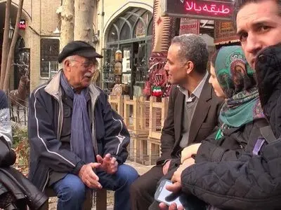 کامران شیردل از پشت صحنه یک مستند بازدید کرد