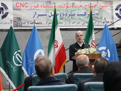 تأکید وزیر علوم بر حضور دانشجویان فنی و مهندسی در صنعت در طول تحصیل