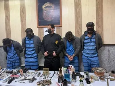 سارقان مسلح فراری در مخفیگاه گیر افتادند/ ۱۰۰ میلیارد تومان؛ ارزش اموال سرقتی+ فیلم سرقت مسلحانه