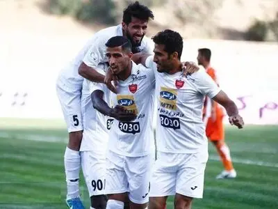 تیم 11 نفره منتخب پیام صادقیان با حضور ستاره‌های پرسپولیس، استقلال و تراکتور