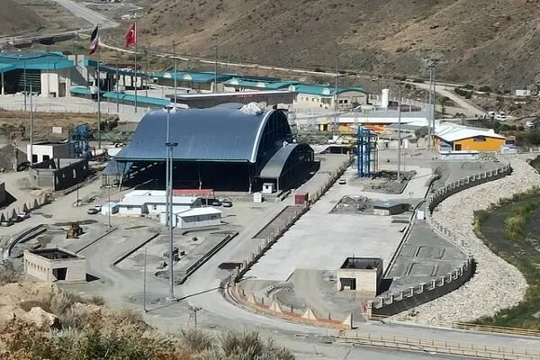 پایانه مرزی رازی خوی به بهره برداری رسید