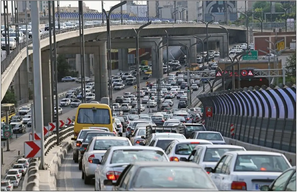 مسیر غرب به شرق تونل نیایش و پل صدر امشب مسدود است