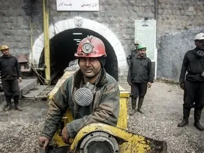 کارگران معدن هشونی: حقوق اسفند پرداخت شد، فروردین همچنان معوق است