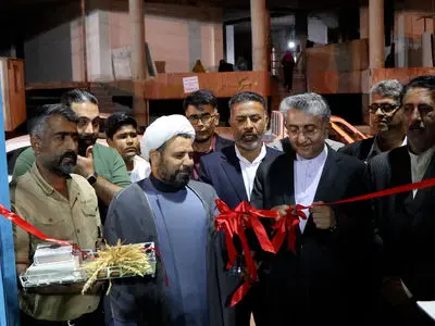 زمین ورزشی محله الهیه بندرعباس بهسازی و بهره‌برداری شد + فیلم