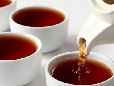 مصرف چای پررنگ برای این افراد ممنوع
