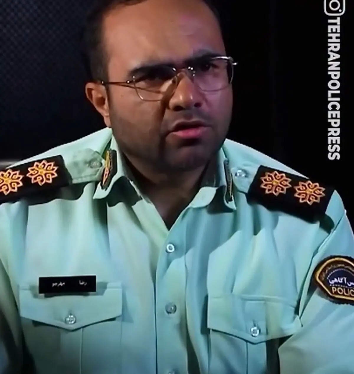 پشیمانی و اشتباه کردم بعد از دستگیری متهم جوانی که در سرقتی خشن در جنوب پایتخت، لاله گوش زنی که بچه در بغل داشت را برای سرقت گوشواره او پاره کرده بود + فیلم