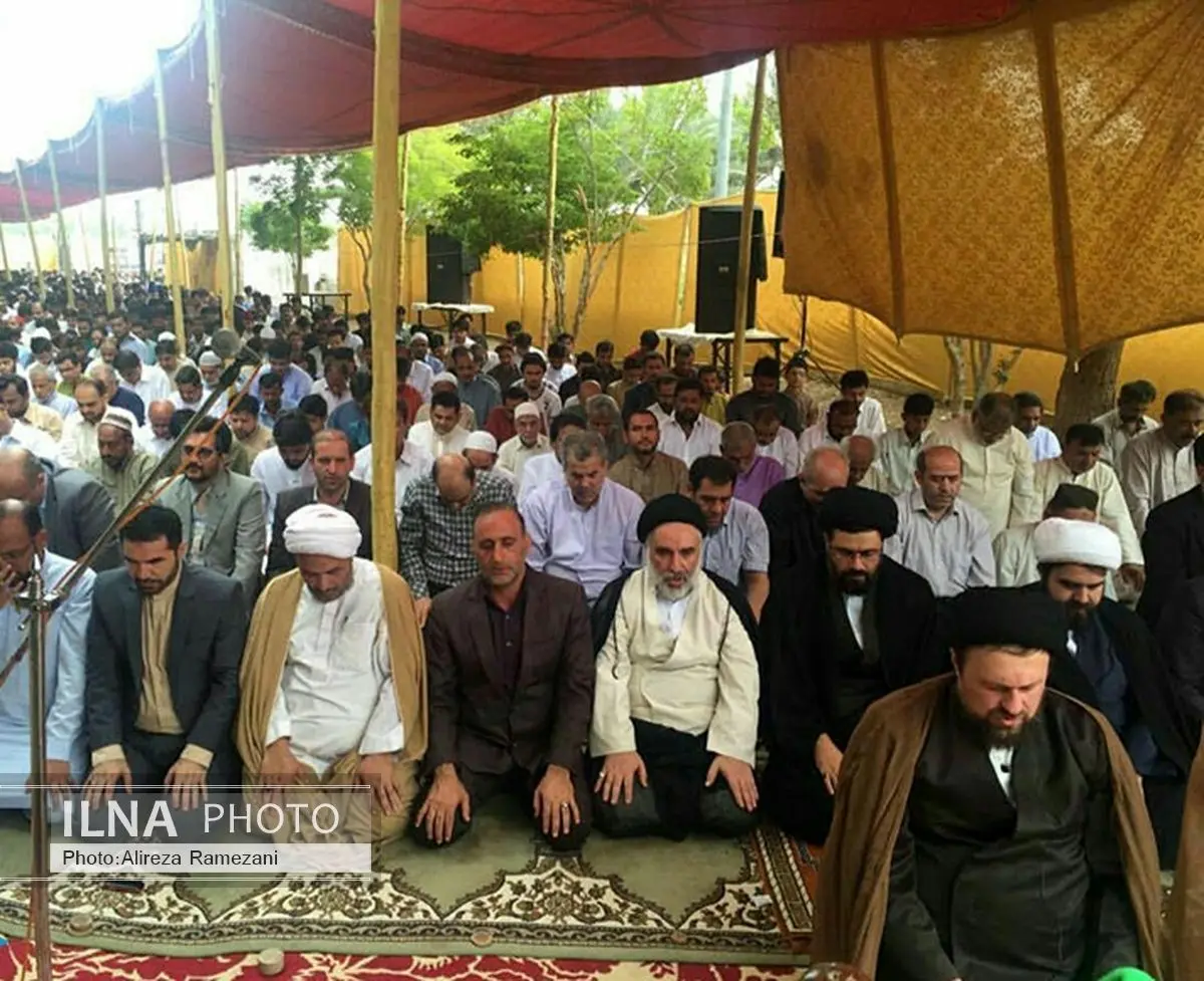 اقامه نماز عید سعید فطر به امامت سید حسن خمینی در کراچی پاکستان + عکس