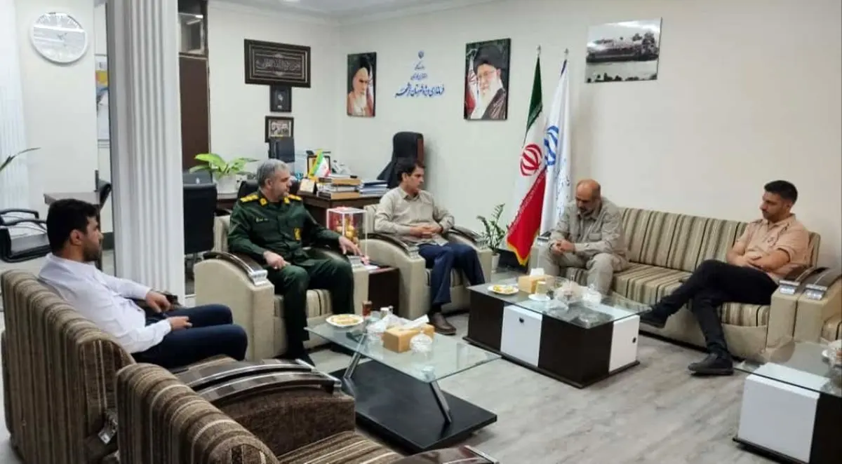 نشست فرماندار ویژه شهرستان خرمشهر با نماینده شهردار تهران