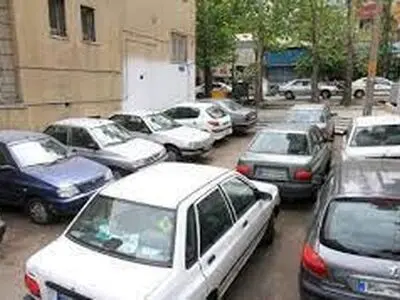 عجیب ترین روشهای نگه داشتن جای پارک در کوچه های تهران+ عکس
