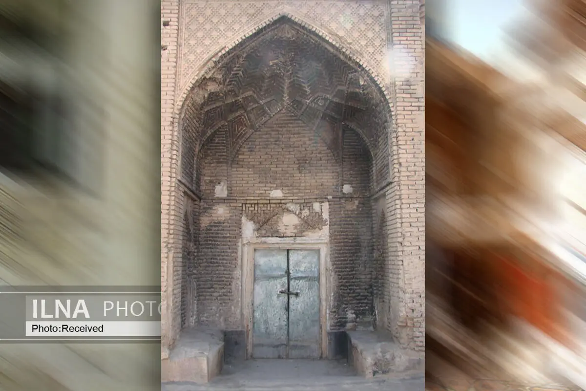 سردر اصلی باغ ایلخانی نیازمند تعمیر و مرمت است/ خاکبرداری در بخش‌های فاقد درخت با طرح مصوب میراث