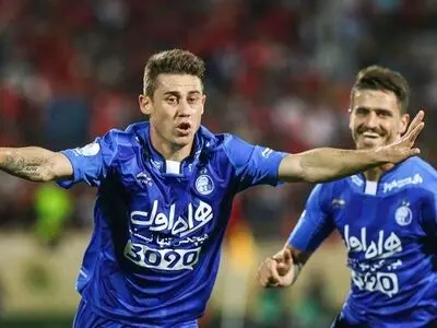 متالوگ بیک‌آباد ازبکستان رقیب استقلال در جذب سرور جباروف