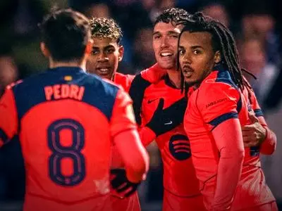 ویدئو: فوتبال ناب بارسا با امضای پدری