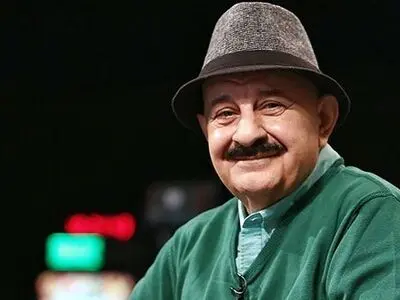 هیچ کس سراغی از من نمی‌گیرد/ هنوز برای سریال «خانه به دوش» طلبکارم/ امام خمینی و آقای هاشمی از سریال «آینه» تعریف کردند ولی مدیران دیگر به من کار ندادند