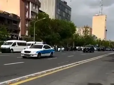 ویدئویی از کاروان حفاظت بن‌سلمان، فرزند پادشاه سعودی در عباس‌آباد تهران