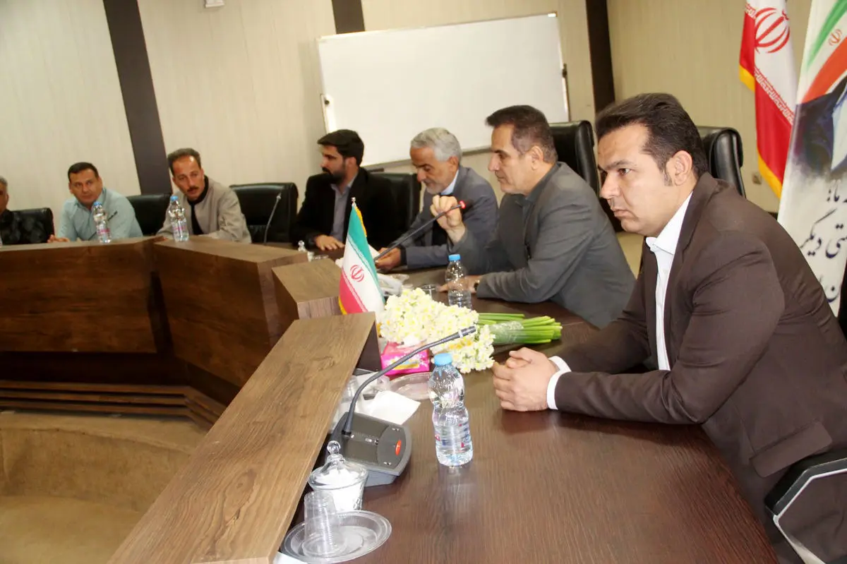 قدردانی اعضای تعاونی «اتحاد سازه فارس» از فرماندار شیراز