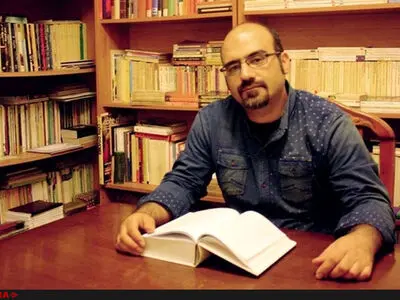 کتاب خریدن نباید به طرح‌های فصلی محدود شود