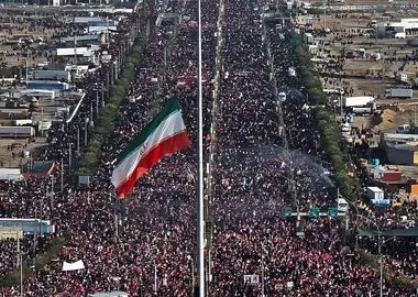 امروز قیام مردم قم در بدرقه آقای شهید ایران، در تاریخ این خاک مقدس ماندگار شد