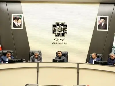 قرارگاه اقتصادی فارس باید با آرایش جنگی اداره شود/ برنامه‌ریزی برای کاهش تورم به طور جدی در دستور کار باشد