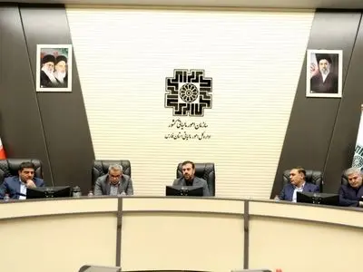 قرارگاه اقتصادی فارس باید با آرایش جنگی اداره شود/ برنامه‌ریزی برای کاهش تورم به طور جدی در دستور کار باشد